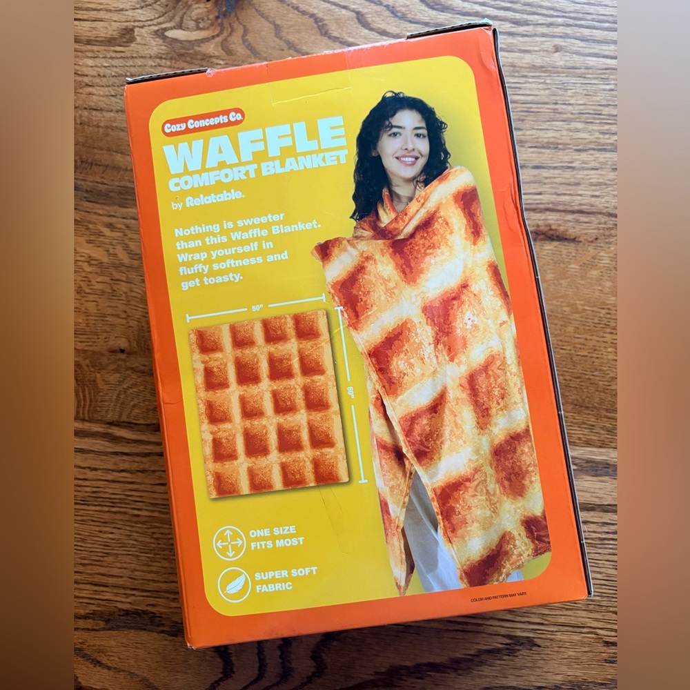 New in box Waffle Comfort Blanket- 50x60 - Picture 3 of 7